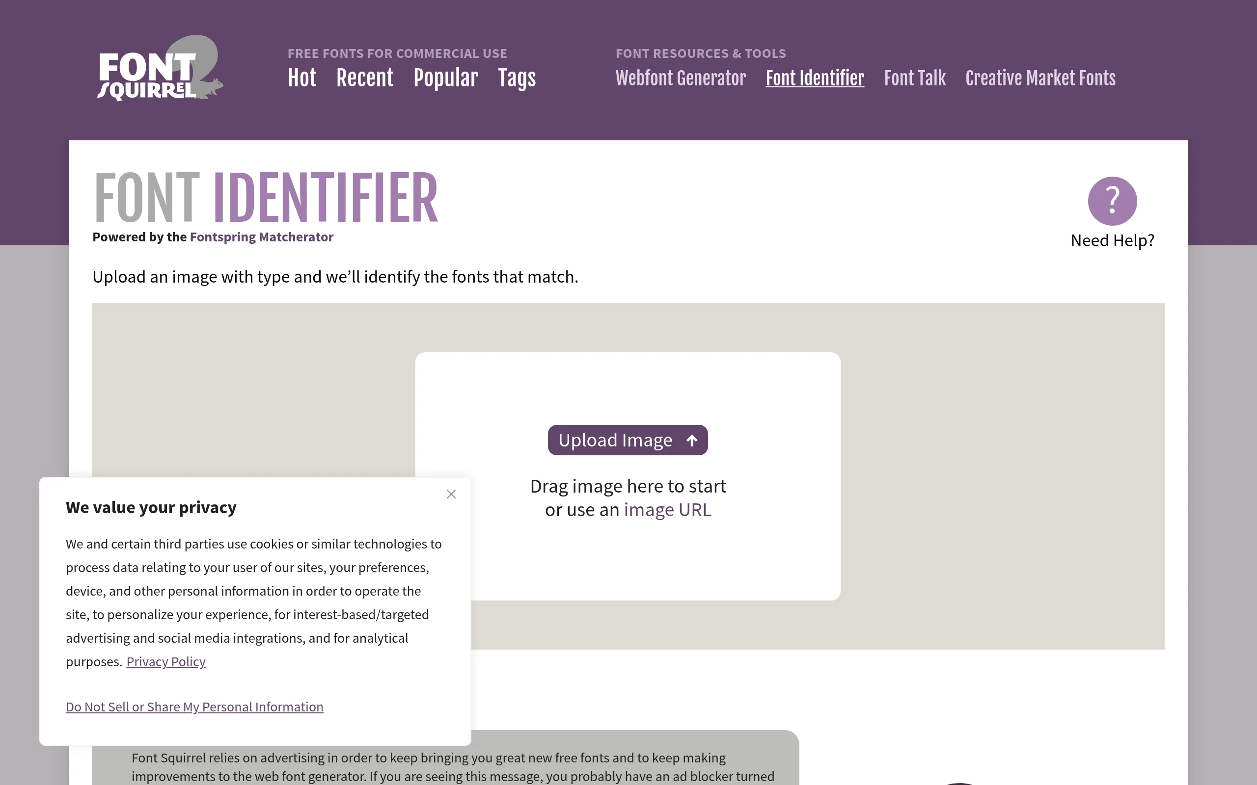 Schriftart erkennen: Screenshot vom Font Squirrel Matcherator mit lila Header und Upload-Button