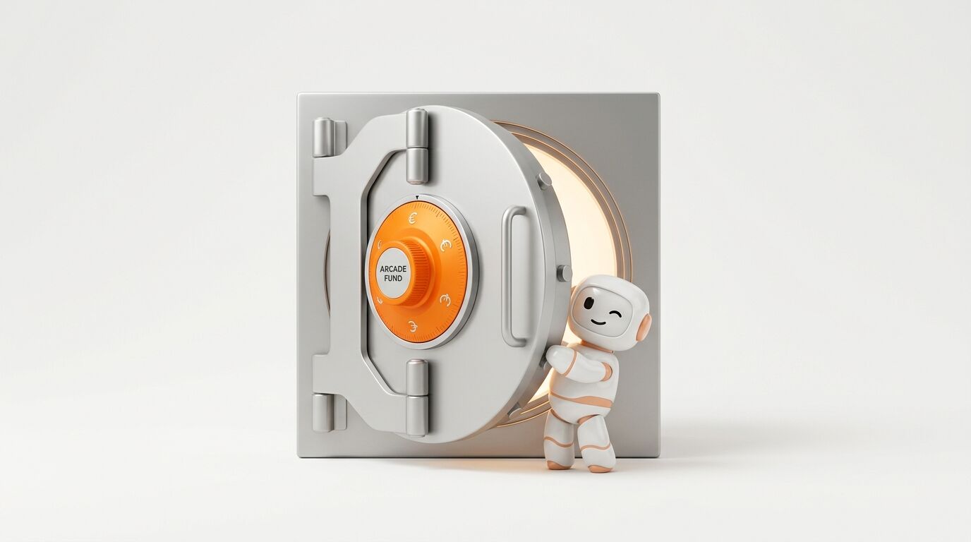 Ein kleiner, niedlicher Roboter öffnet die schwere, runde Tür eines silbernen Tresors