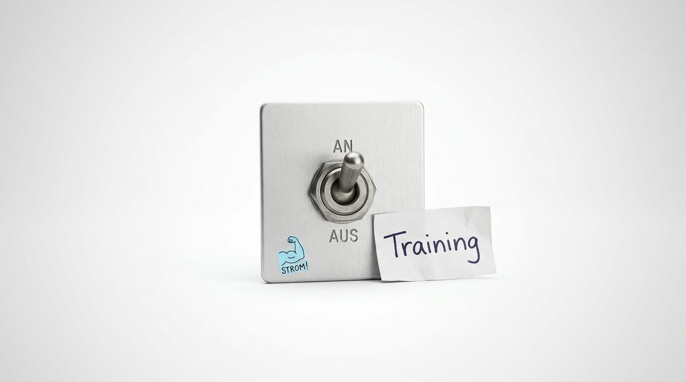 Kippschalter mit „AN/AUS“, Muskel-Logo „STROM!“ und Notizzettel „Training“