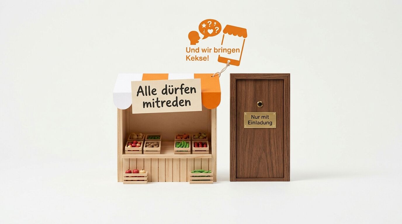 Modellhafter Marktstand neben geschlossener Holztür auf weißem Hintergrund mit Sprechblase