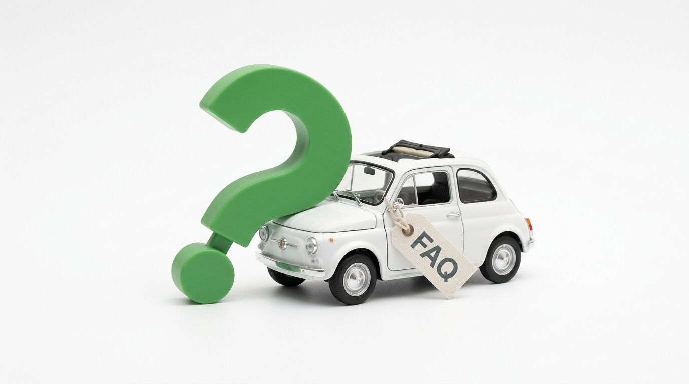 Ein grünes Fragezeichen neben einem weißen Spielzeugauto mit einem FAQ-Anhänger