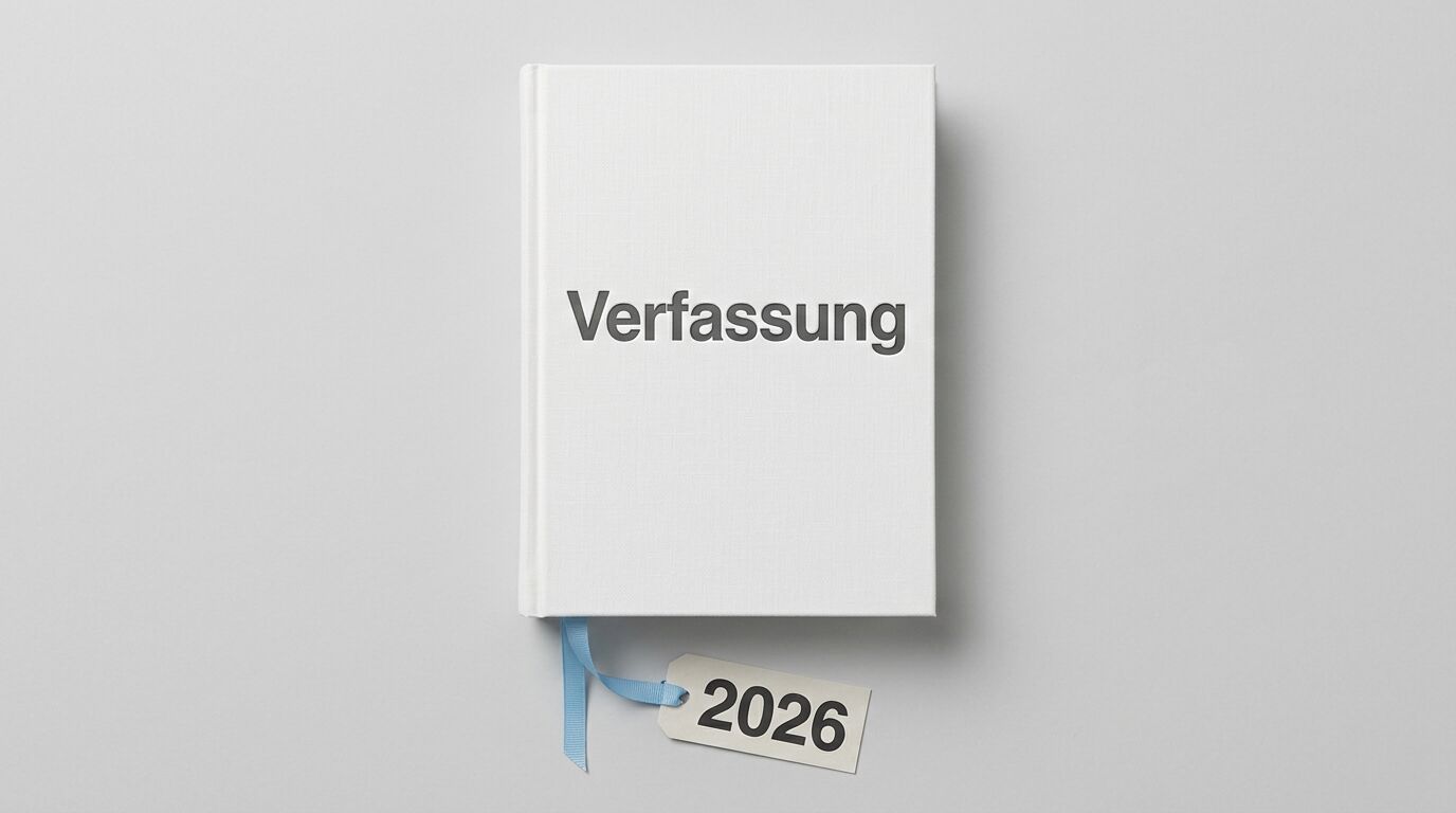 Weißes Buch mit Aufschrift 